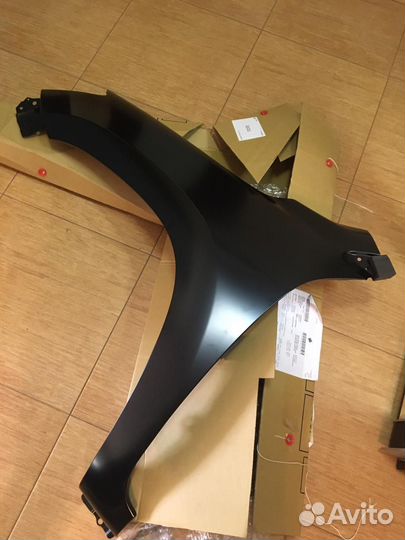 Крылья передние Toyota Rav 4 (3 поколение)