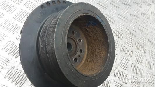 Шкив коленвала демпферный бензиновый BMW 8 E31 (62