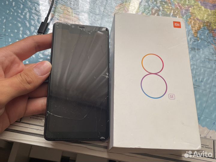 Телефон Xiaomi mi 8se