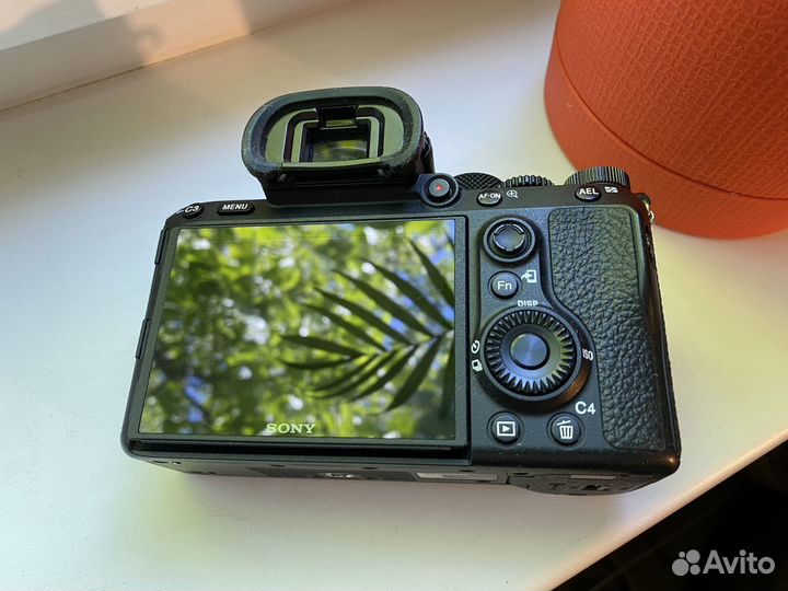 Sony A7 III + Sony 28-70