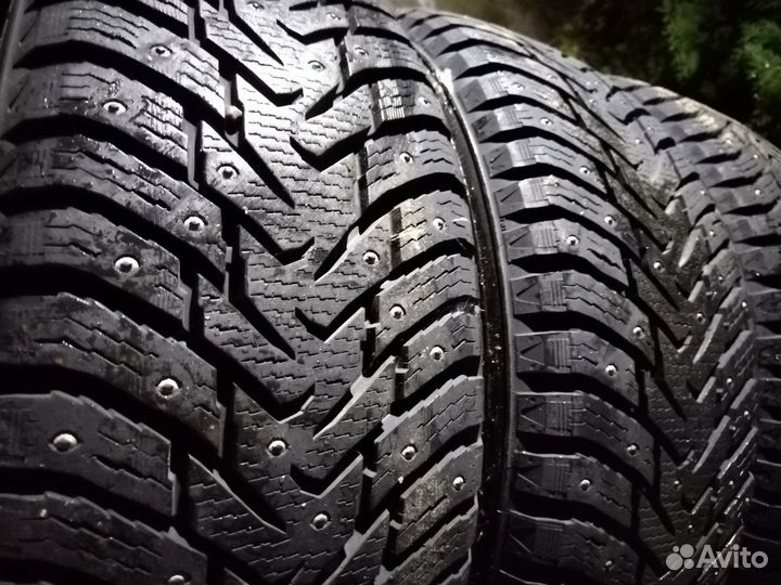 Nokian Tyres Hakkapeliitta 8 SUV 235/65 R17 108T