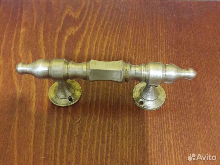 Ручка для двери старинная