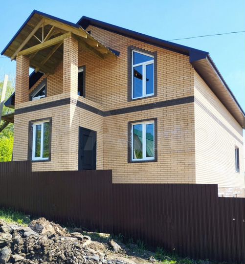 Дом 205,3 м² на участке 9 сот.