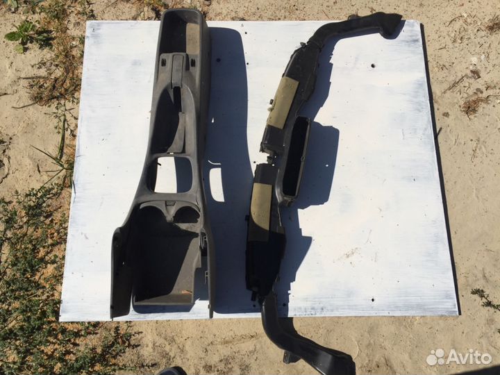 Блок предохранителей Mazda Familia BJ