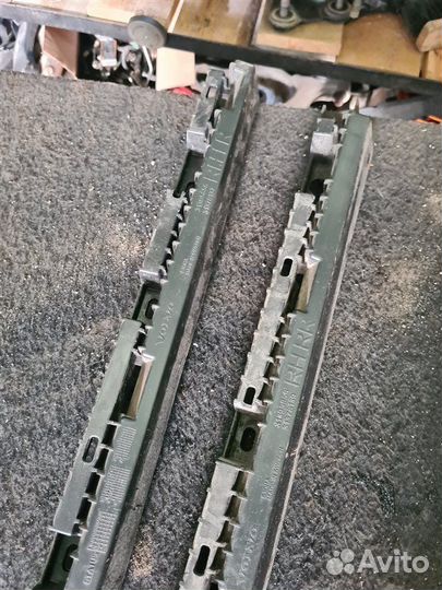 Кронштейн порога правый Volvo Xc90 2 D4204T23 2016