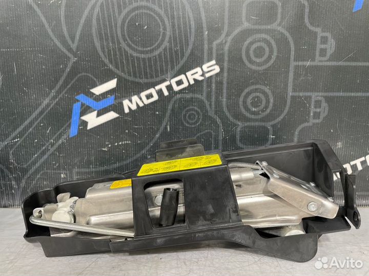 Домкрат Audi A6 C6 CAJ 2009