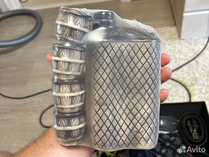 Сосуд с рюмками