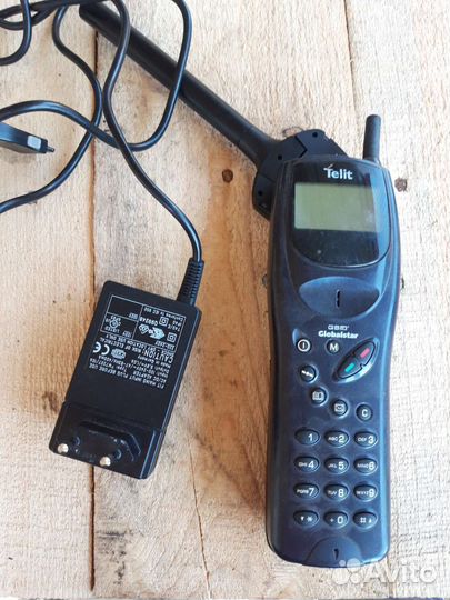 Спутниковый телефон