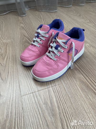Кроссовки для девочки
