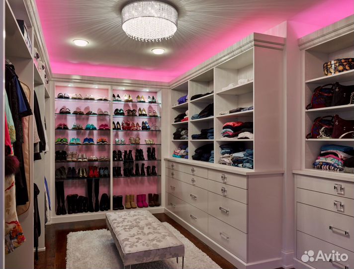 Гардеробная трехдверная