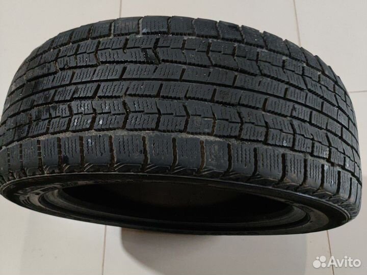 Goodyear UltraGrip Ice Navi Zea 215/55 R17 93Q