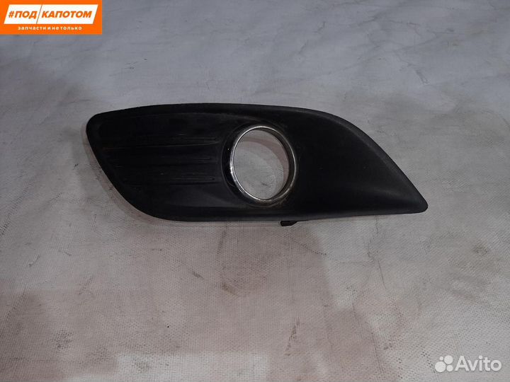 Заглушка противотуманной фары правая Ford Focus