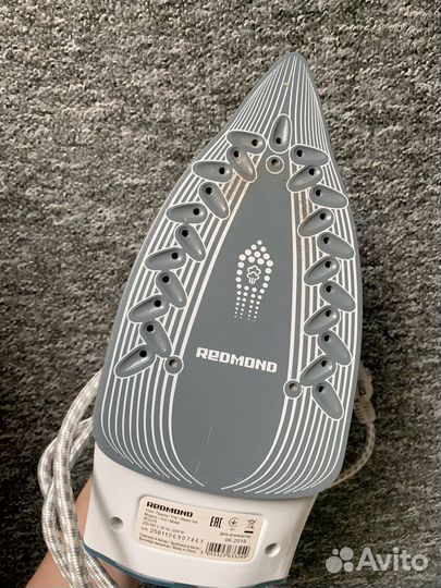Утюг redmond