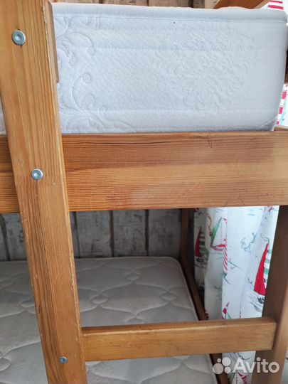 Двухъярусная кровать бу с матрасами