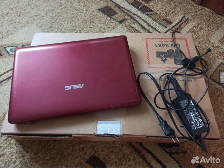 Ноутбук Asus 1215N