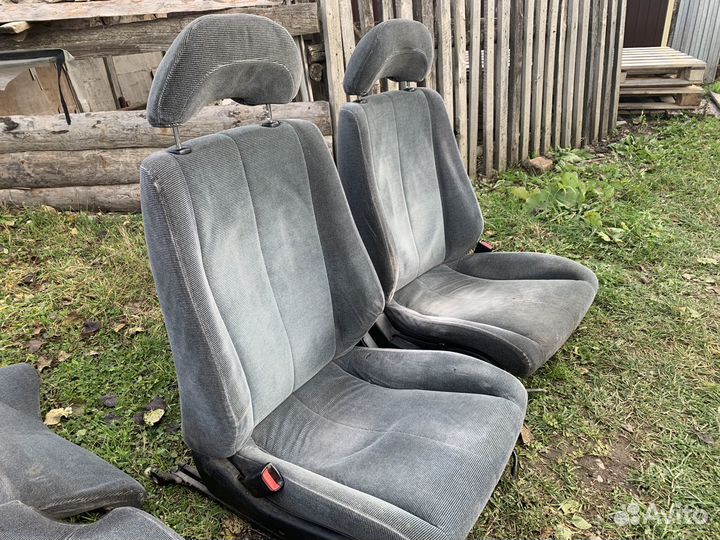 Комплект сиденей toyota sprinter marino