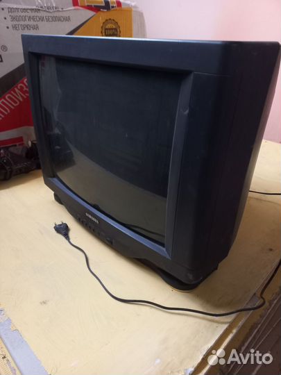 Телевизор samsung