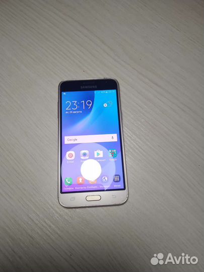 Телефон Samsung galaxy j3 2016