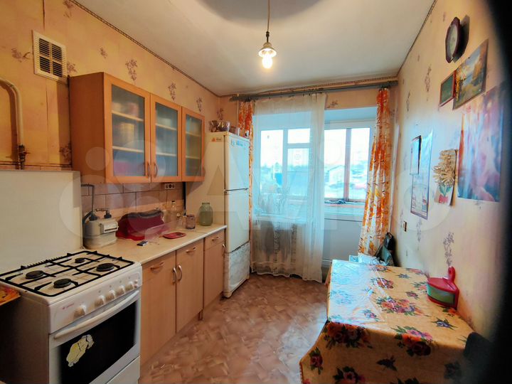 2-к. квартира, 50 м², 1/3 эт.