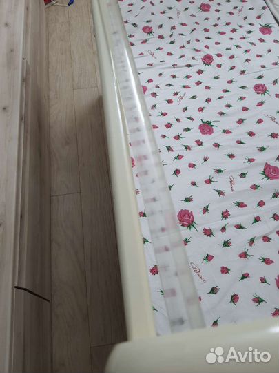 Детская кроватка с маятником+ящик+матрас