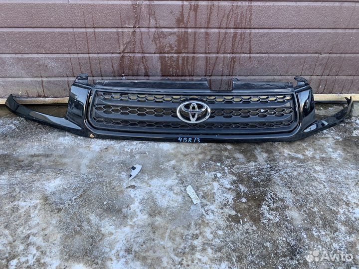 Toyota Rav 4 xa20 - Решетка радиатора