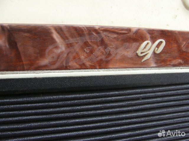 Винтажный аккордеон