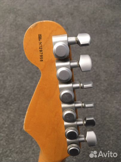 Гитара Fender Standard Stratocaster SSH 1997 USA