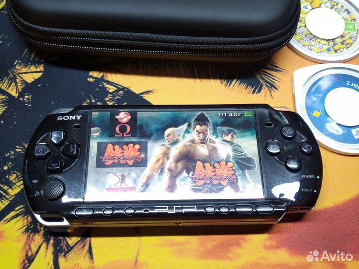 PSP 3008 прошитая с флешкой 64GB-100 игр,комплект