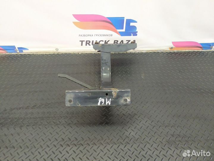 81615405071 Кронштейн подножки левый Man L2000