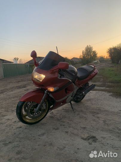 Kawasaki zzr 400-2