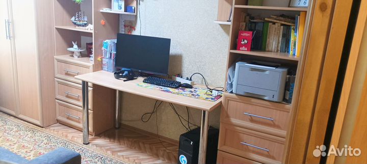 Стенка в детскую со столом