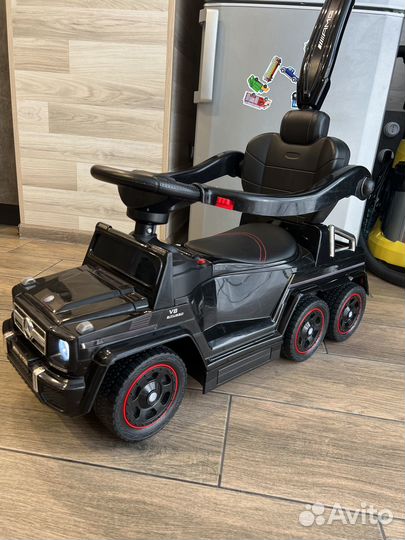Машинка каталка толокар Mercedes электромобиль