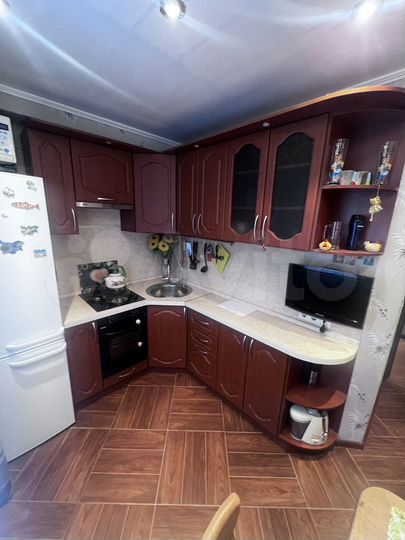 2-к. квартира, 45 м², 3/9 эт.