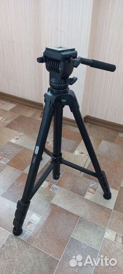 Штатив для фотоаппарата профессиональный