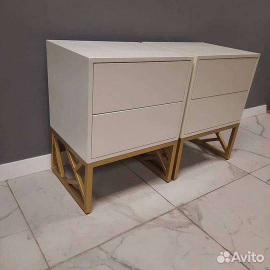 Тумба прикроватная