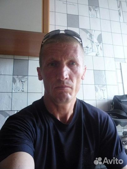 Разнорабочим и Грушик