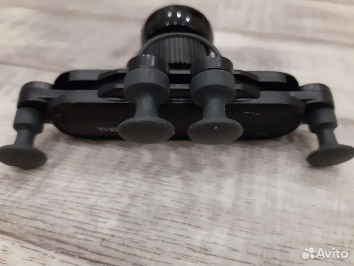 Держатель для телефона в машину