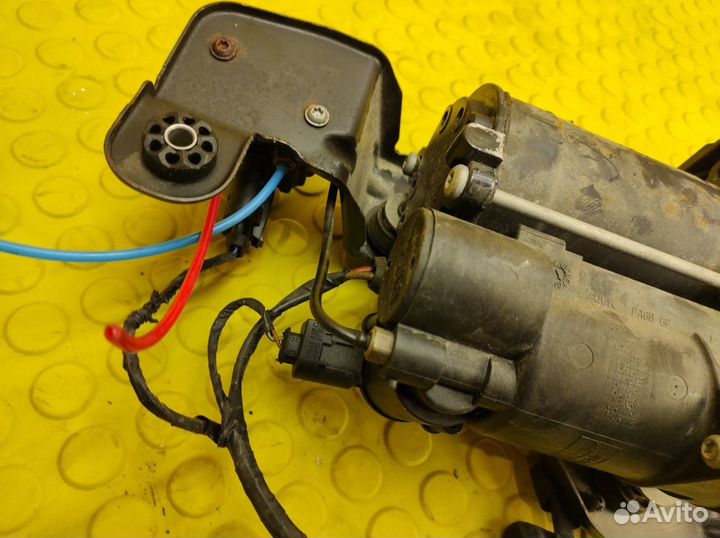 Компрессор пневмоподвески Bmw X5 E70 N62B48B 4.8