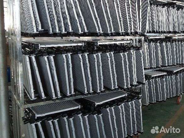 Радиатор охлаждения на все модели иномарок Б/У нов