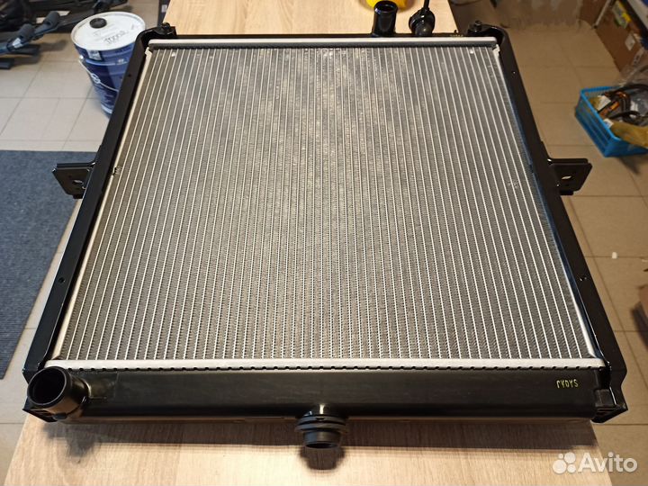 Радиатор сод Kia Bongo-3 двигатель J3 1.4 tonn