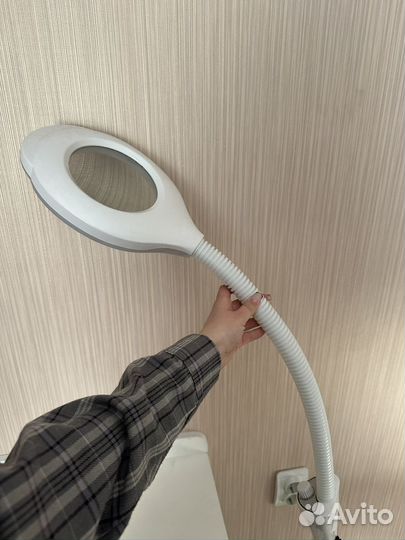 Лампа лупа для косметолога