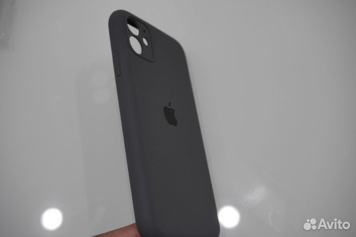 Чехол на iPhone 11