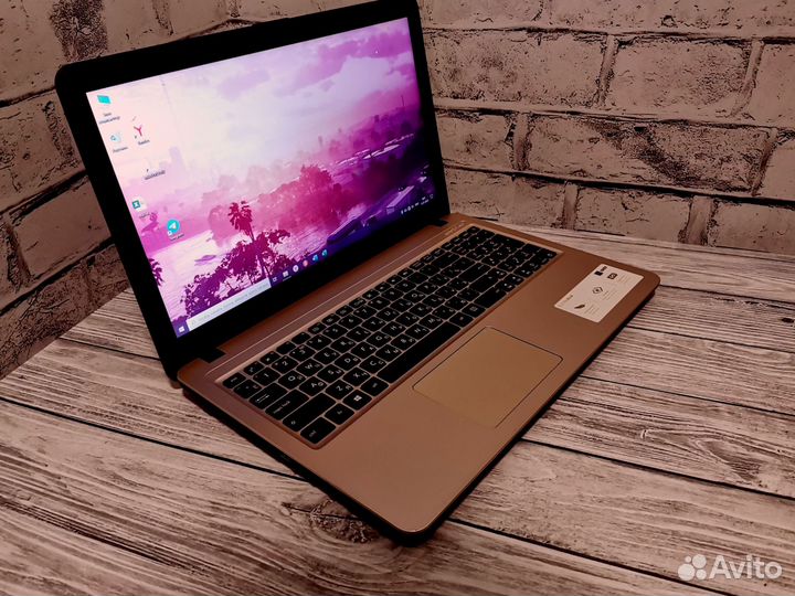 Игровой ноутбук Asus 8gb озу/4ядра/SSD