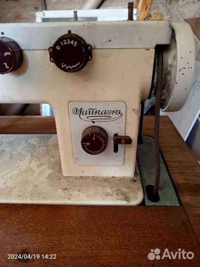 Швейная машина Чайка 143
