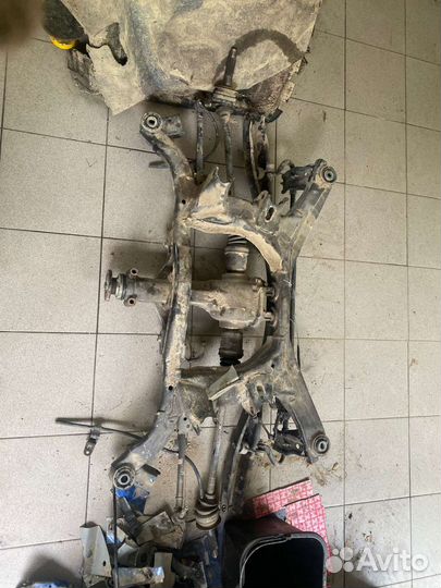 Подрамник задний subaru леворг