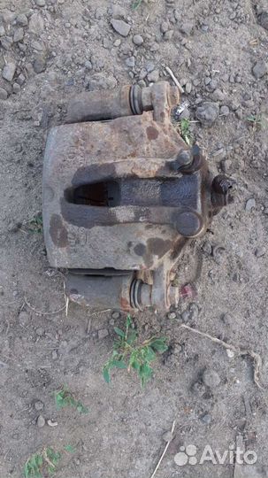 Суппорт передний левый kia ceed ed 2007