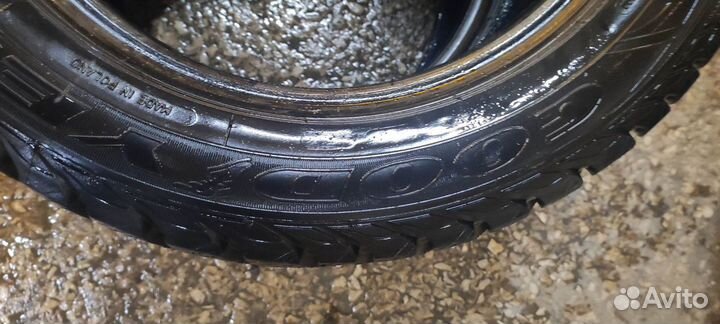 Goodyear UltraGrip Extreme 205/55 R16