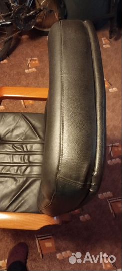 Кресло для посетителей