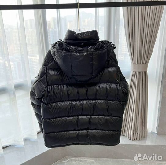 Пуховик Moncler