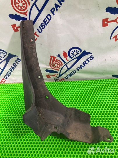 Брызговик передний левый Nissan Murano Z50 VQ35